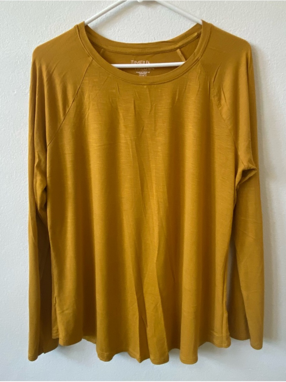 Set of 2 everyday t-shirts in excellent condition. Include L / XL